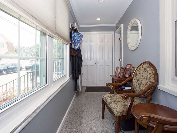 4th image of 444 Court Ave