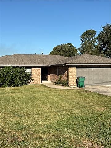 1st image of 616 Oak Ln