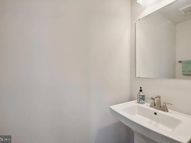 6070 Fallfish Ct — Photo 16