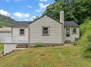 422-424 Glenfield Rd, Sewickley, PA 15143