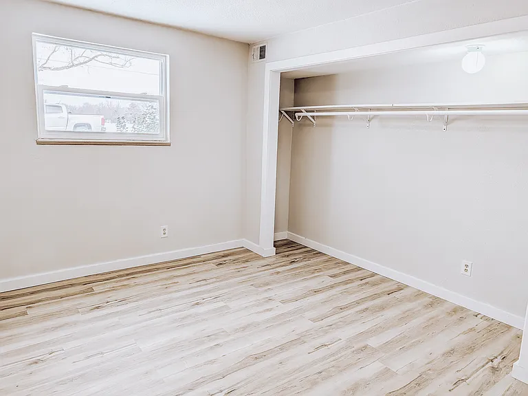 Prairie West Apartments — Photo 31