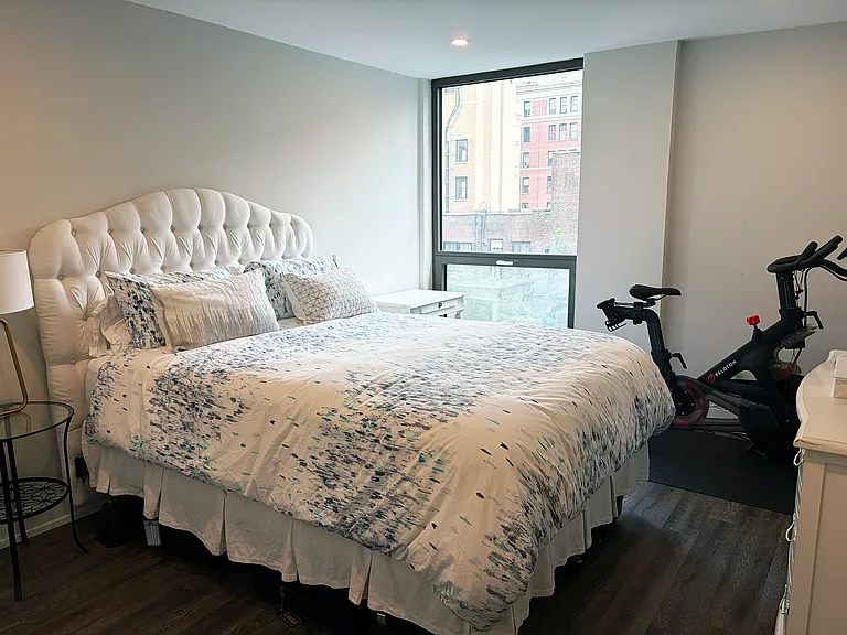 227 E Walton — Photo 18