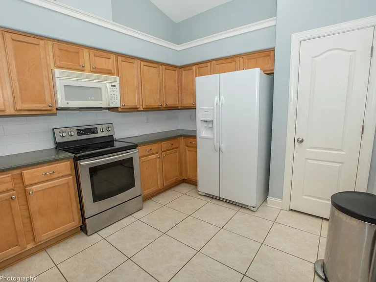 4215 Jade Loop — Photo 8