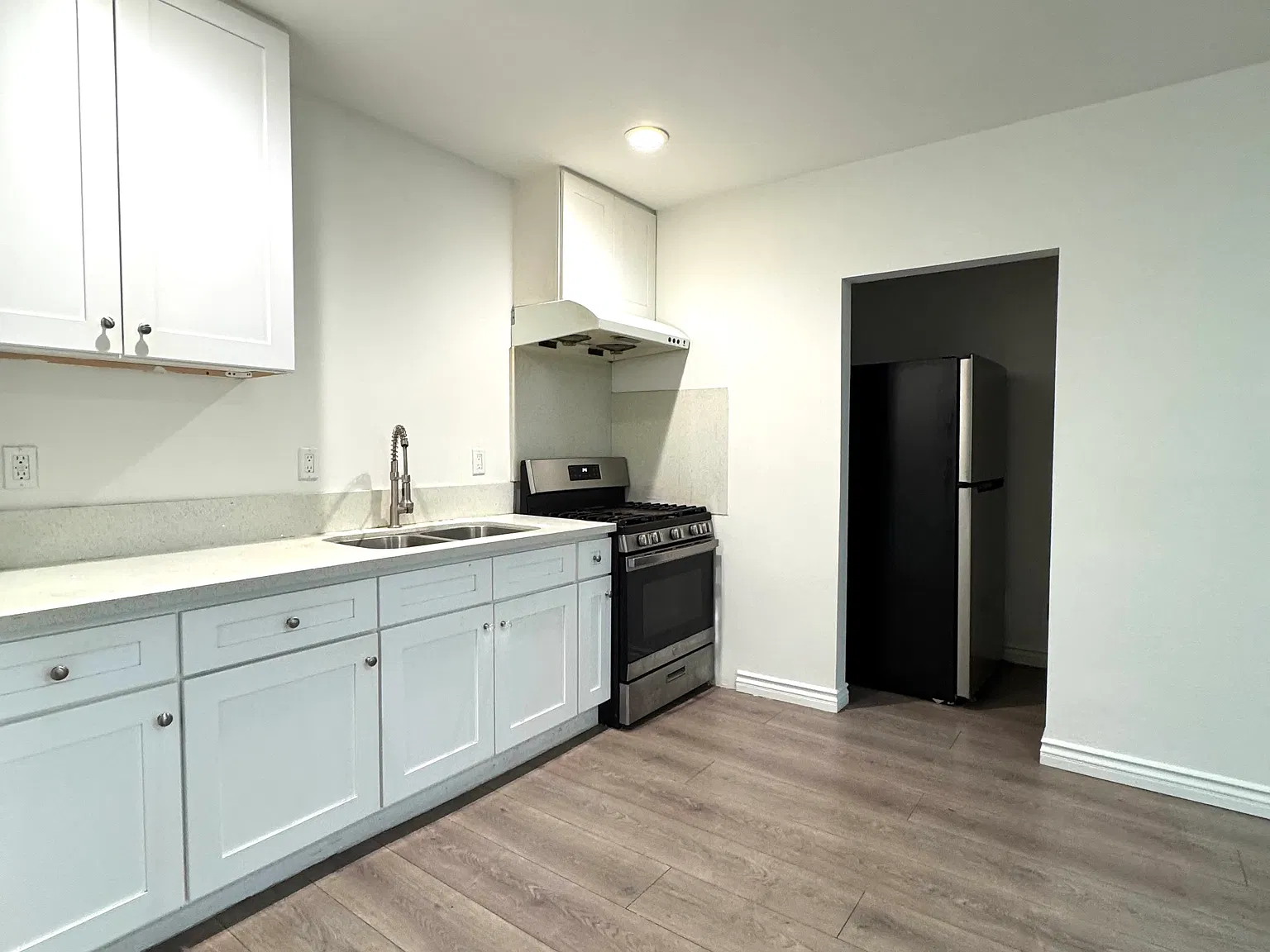 2 bed, 750 sqft, $2,495 — Photo 3
