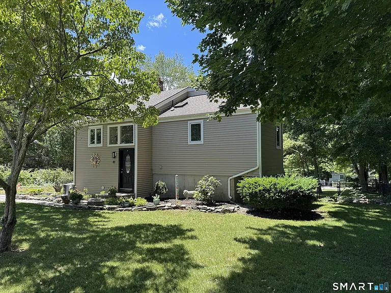 81 Oswegatchie Rd — Photo 2