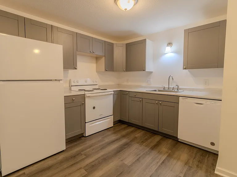 The Tides 1510 Veterans Dr — Photo 30
