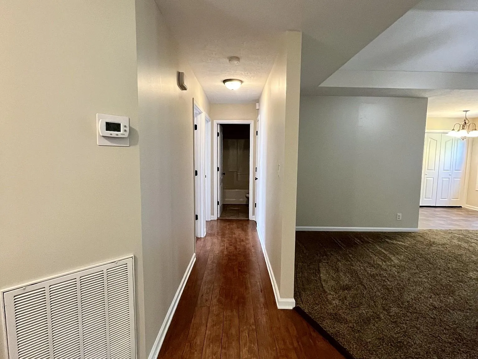3 bed, 1296 sqft, $1,600 — Photo 3