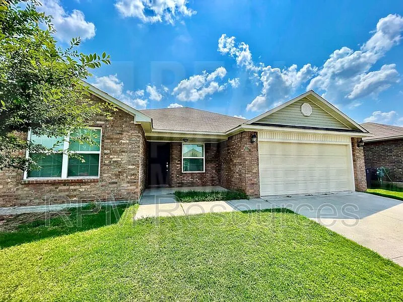 4 bed, 2.0 bath, 1738 sqft, $1,595 — Photo 4