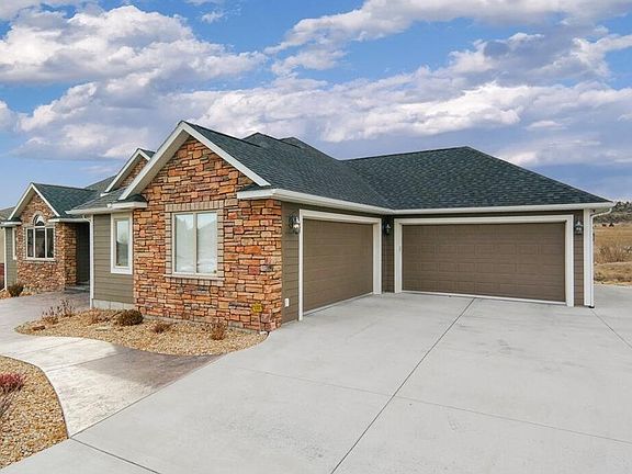 2nd image of 4022 Woodcreek Dr