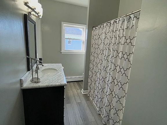 5th image of 133 Keeley St