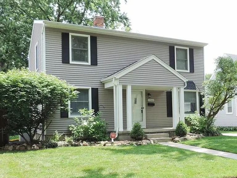 2260 Cummings Ave — Photo 1