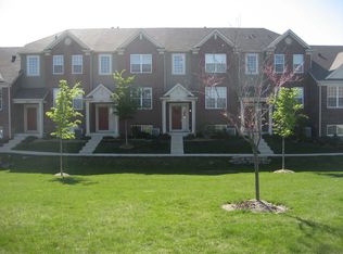 912 Neudearborn Ln, Naperville, IL 60563