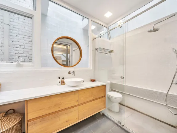 16 Minetta Lane image 15 of 29