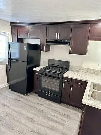 Studio, 285 sqft, $1,400 — Photo 1