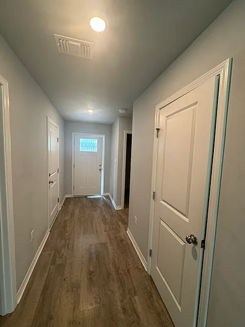 3 bed, 1384 sqft, $1,995 — Photo 2