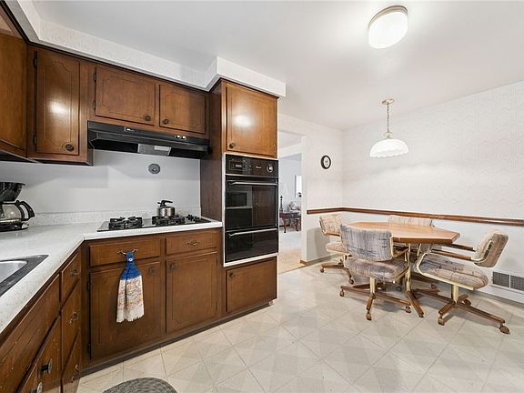 4th image of 107 Cristie Dr