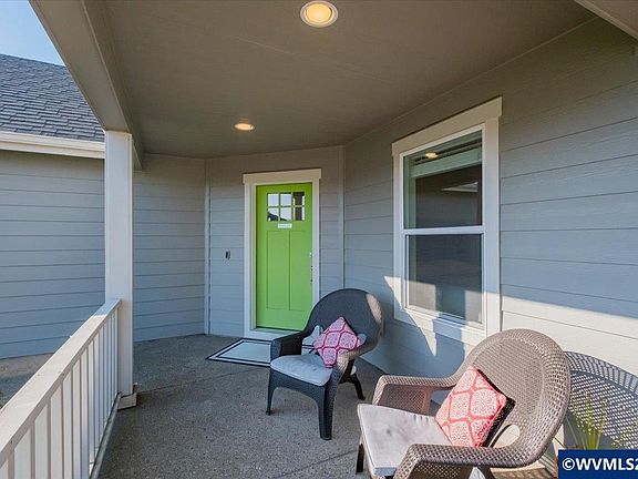 5th image of 2046 SE Academy St