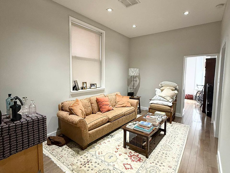 1st image of 9 W 70th St #3R