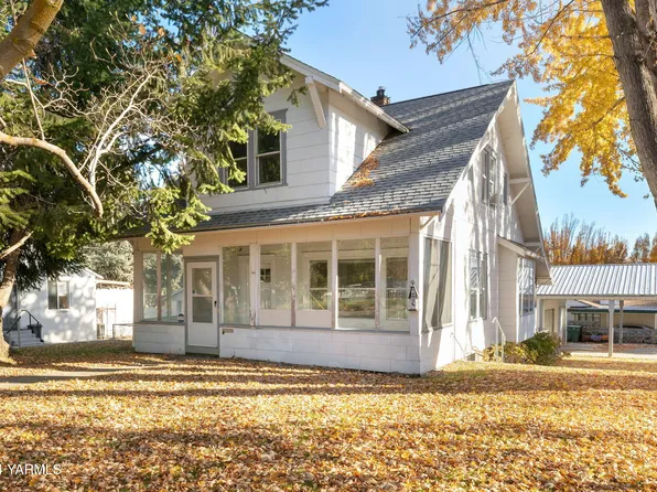 219 S 28th Ave, Yakima, WA 98902
