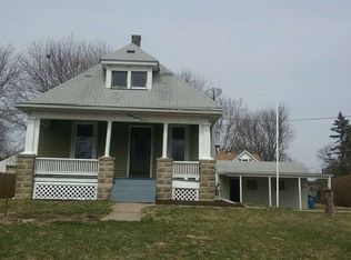3027 11th Ave, Moline, IL 61265