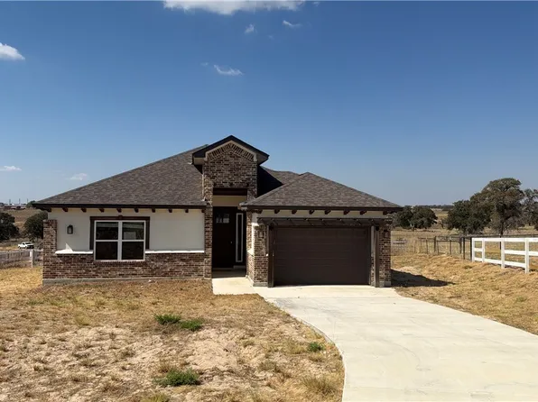 517 Lazy Oak Ln, La Vernia, TX 78121