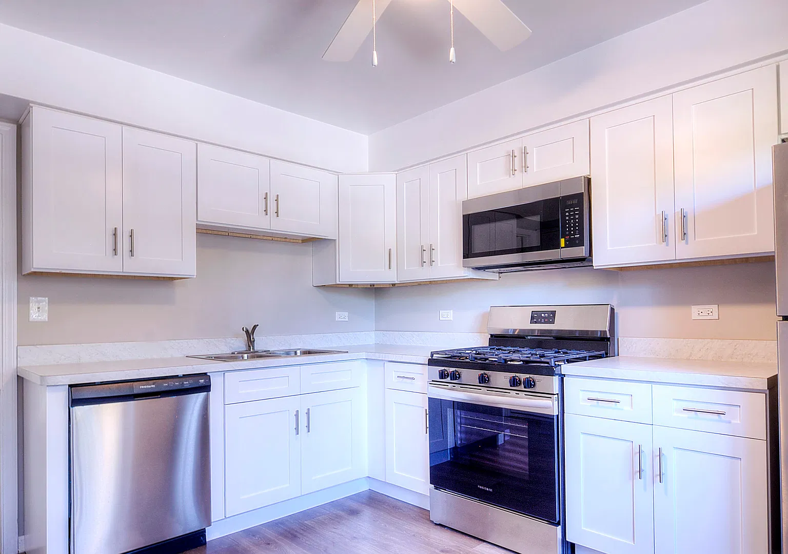 2 bed, 875 sqft, $1,775 — Photo 4