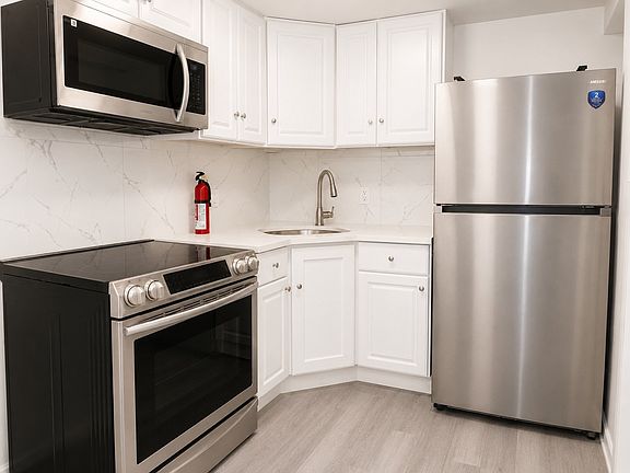 4th image of 5018 W Thompson St #2