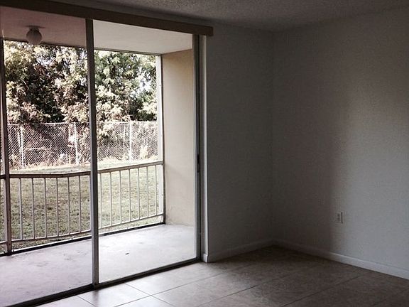 5th image of 6940 Miami Gardens Dr APT 1-131