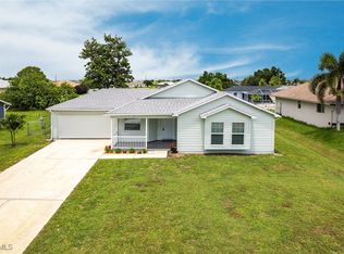 1214 NE 5th Pl, Cape Coral, FL 33909