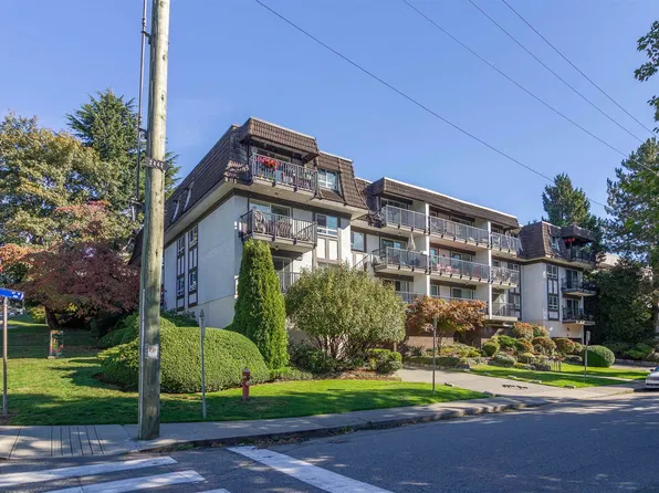 270 W 1st St #210, North Vancouver, BC V7M 1B4