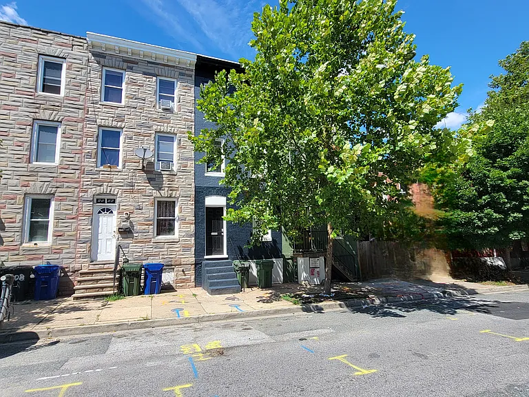 1504 McHenry St — Photo 2