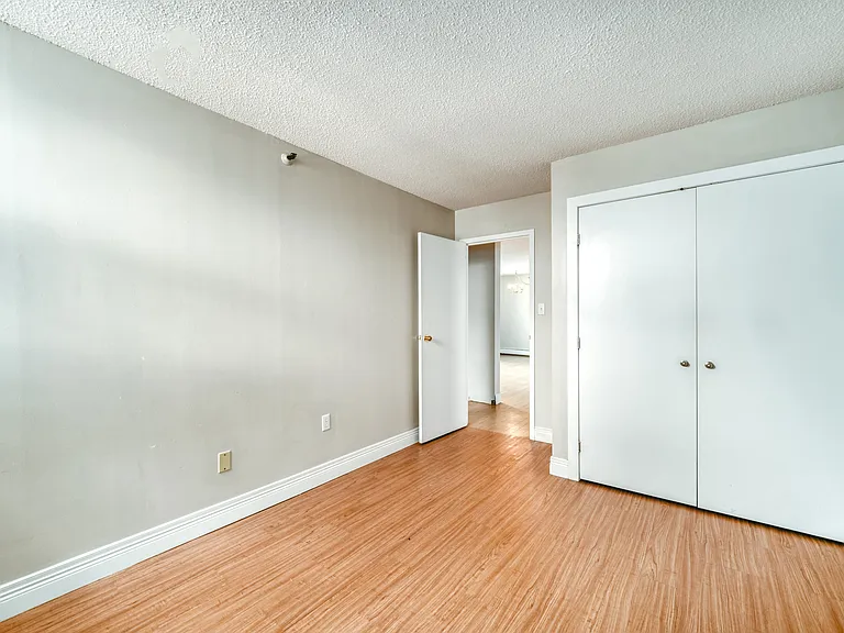 1157 Tower Rd — Photo 16