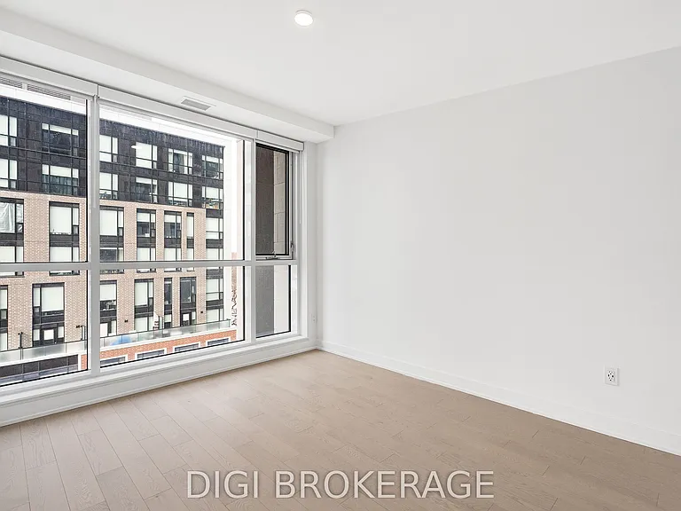 560 Rideau St #704 — Photo 13