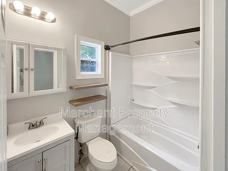102 S 8th St — Photo 9