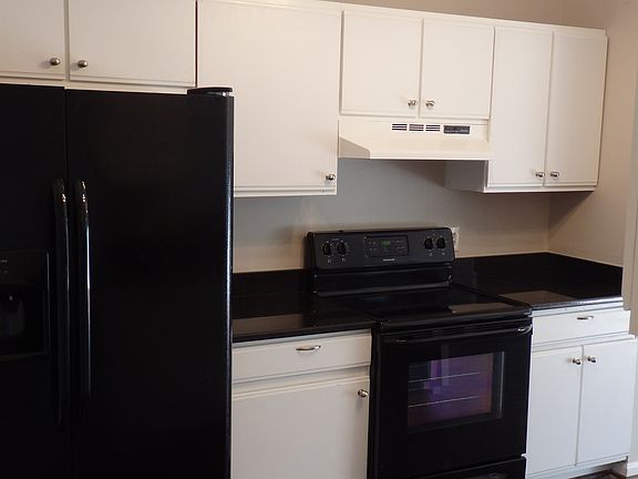 Kitchen with all new appliances and granite countertops