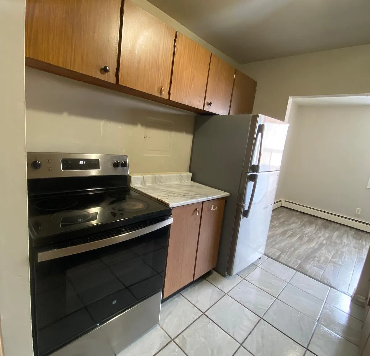 2 bed, 800 sqft, $1,600 — Photo 3