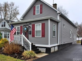 32 Lloyd St, Edison, NJ 08817