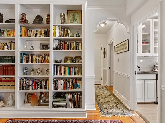 5th image of 71 Ocean Pkwy APT 3K
