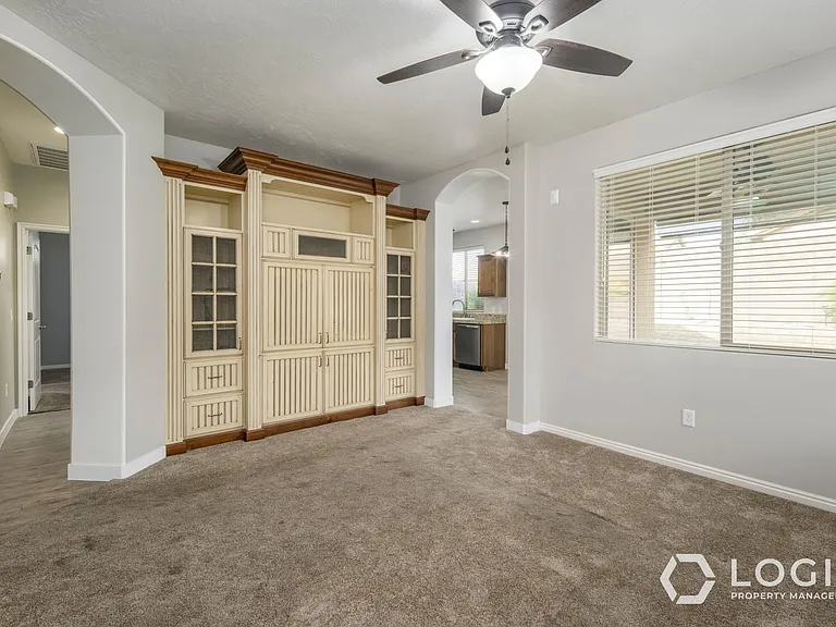 2445 E White Horse Dr — Photo 6