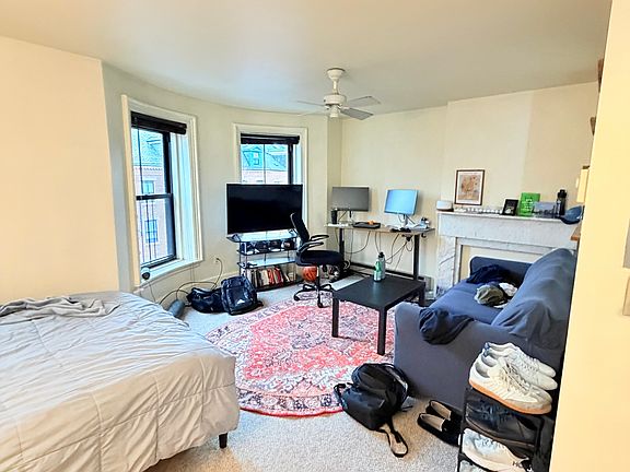 4th image of 132 W Concord St #3