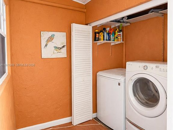 5th image of 1159 W 40th St #16