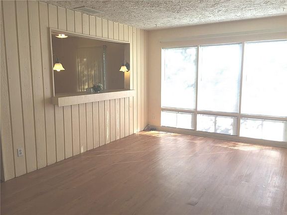 3rd image of 3254 Welch Dr
