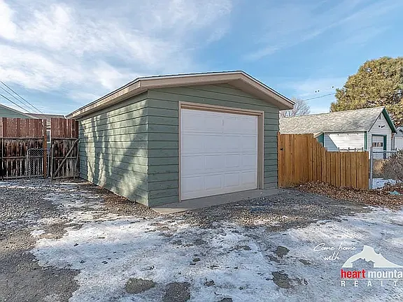 3 bed, 1770 sqft, $1,850 — Photo 1
