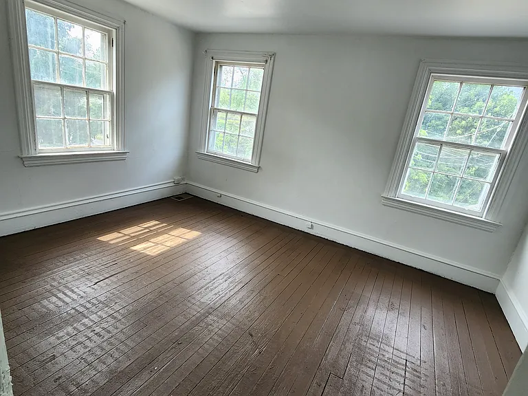 1810 Olive St — Photo 15