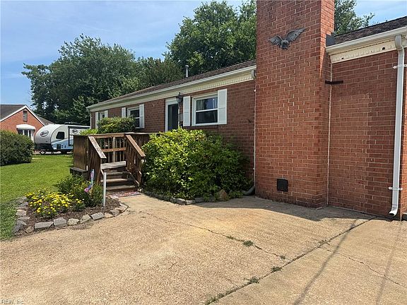 2nd image of 470 Gretna Ct