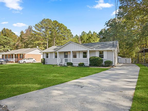 3rd image of 8230 Tudor Dr