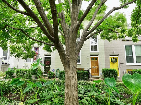 Exterior front of townhouse