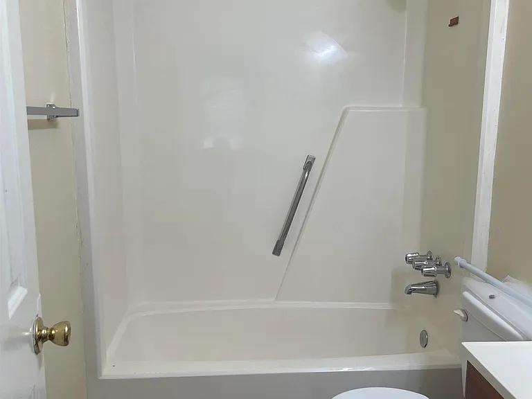 125 Misty Oak Rd #B — Photo 10