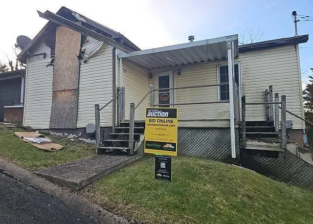1742 S 28th St photo 1