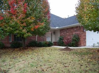 5005 Roxbury Way, Springdale, AR 72762